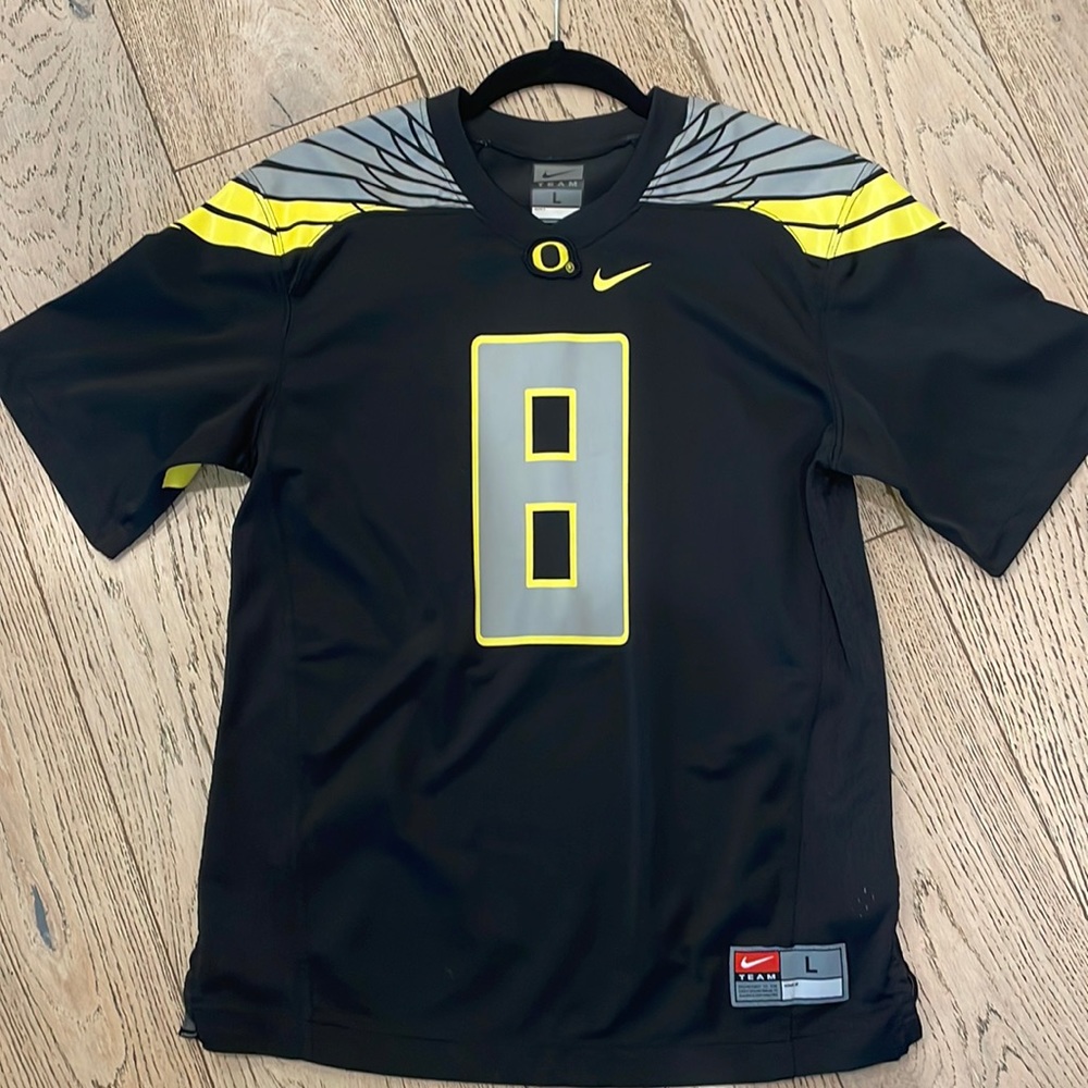 Oregon Jersey Black/Yellow colorway. Marcus Mariota original jersey.